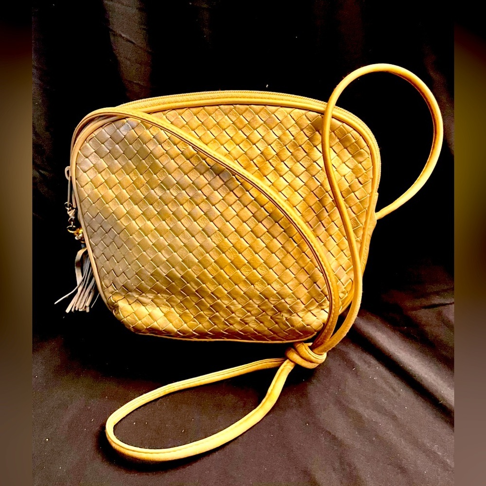 Vintage 80s Gold Metallic Woven Leather Crossbody Bag Boho Tassel Purse Glam - Picture 5 of 17